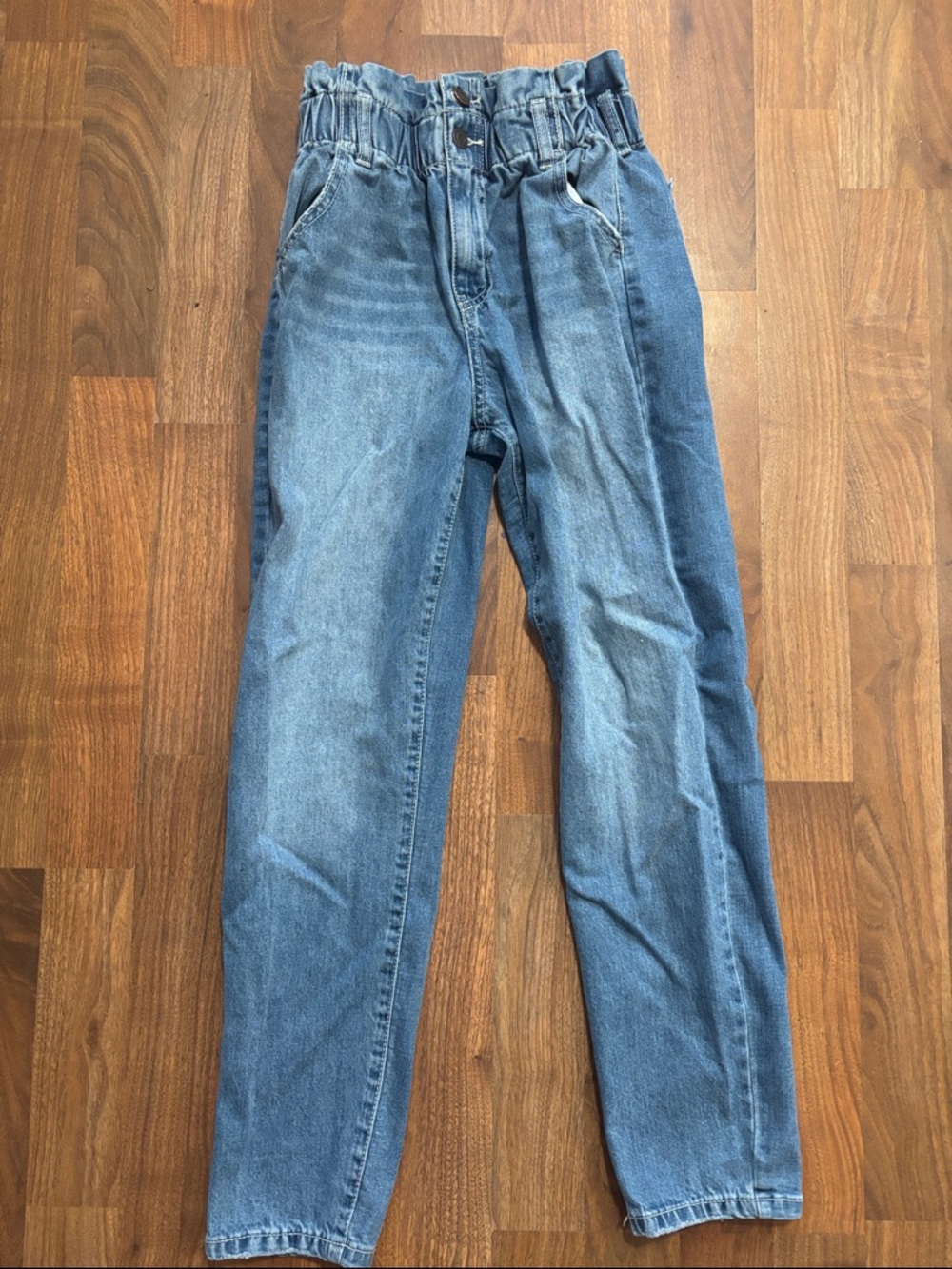 SO High Rise Mom Jean Size 1/25